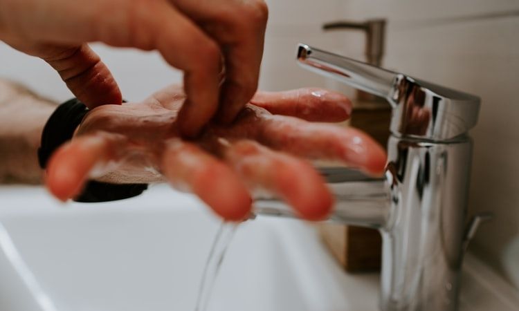 เทคนิคการล้างมือ 7 ลำดับจากแพทย์ผู้เชี่ยวชาญด้านผิวหนัง