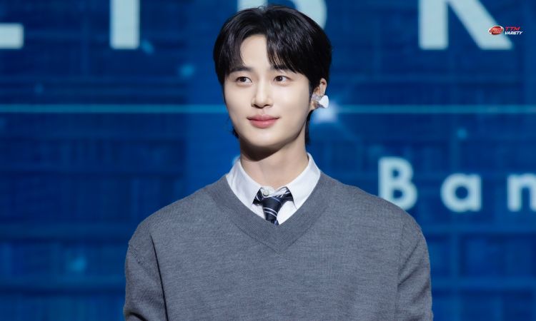 หล่อจะเดรส! ทำอูเชทงชาวไทยใจเต้นแรง! ประมวลภาพ “บยอนอูซอก” มอบค่ำคืนแสนพิเศษในงานแฟนมีตติ้ง