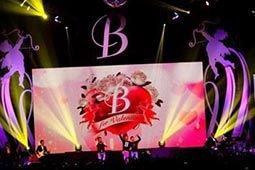 B for Valentine Concert สุดอลังการ กับศิลปินของเมืองไทย ที่เอาคู่รัก ลิเดีย-แมทธิว มาโชว์ความหวานก่อนวันวาเลนไทน์