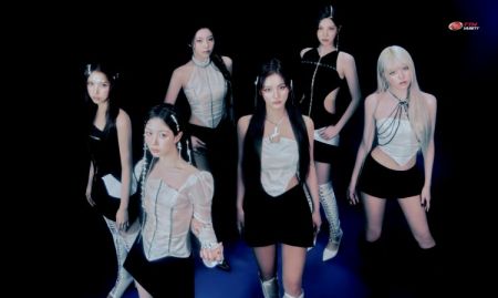 ‘NMIXX’ ตัวตึงเจนสี่ผู้มาพร้อมสามารถครบเครื่อง ประกาศคอนเสิร์ตเต็มรูปแบบครั้งแรก ‘NSWER ไทย’ เจอเลย 13 มิ.ย.ยูโอบี ไลฟ์