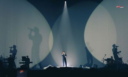 อบอวลไปด้วยความรัก! ประมวลภาพ KRIST ฉลองวันเกิดพร้อมโชว์ 11 เพลง ในงาน “KRIST 1ST ALBUM “SILHOUETTES” Listening & Birthday Party”