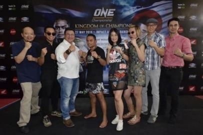 บอดี้สแลม และ บิ๊กแอส นำทัพคนไทย เชียร์แชมป์โลก MMA เลือดไทย ป้องกันแชมป์ครั้งแรกที่บ้านเกิด