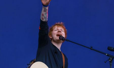 Ed Sheeran ครองแชมป์ศิลปินที่เพลงถูกเปิดมากที่สุดในอังกฤษ